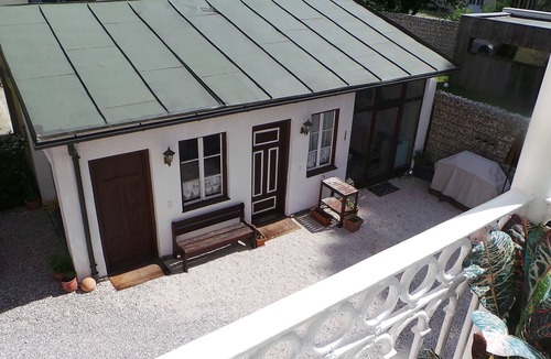 Bad Reichenhall Apartment | Apartment TOP 1 for 1-3 persons with sunny east-facing balcony with 2 bathrooms, 40sqm