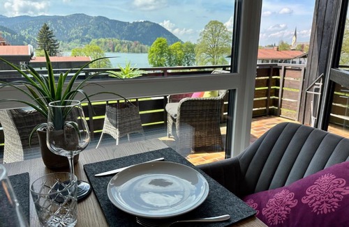 Schliersee Apartment | Apartment Traumblick zum See - Stylisch-modern und ganz nah am Mehr !