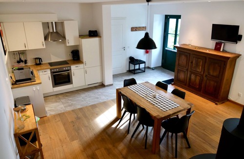 Eslohe Apartment | Apartment 'Turmhaus' with Private Terrace, Private Garden and Wi-Fi