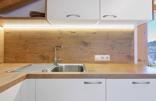 Molten Apartment | Apartment 'Vergissmeinnicht' with Mountain View, Balcony and Wi-Fi