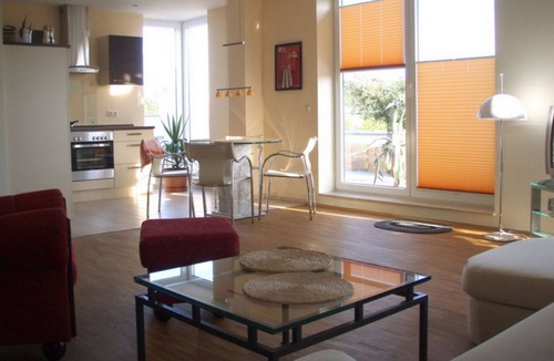 Wittenbeck Apartment | Apartment "Villa Im Grünen" with Private Terrace & Wi-Fi