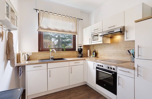Moehnesee Apartment | Apartment 'Waldruh' with Private Terrace, Private Garden and Wi-Fi