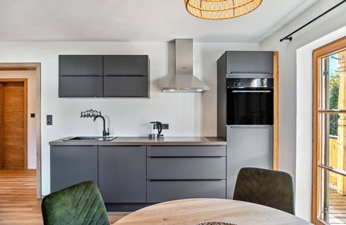 Kruen Apartment | Apartment 'Waldruhe' with Mountain View, Balcony and Wi-Fi