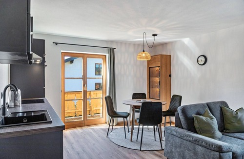 Kruen Apartment | Apartment 'Waldruhe' with Mountain View, Balcony and Wi-Fi
