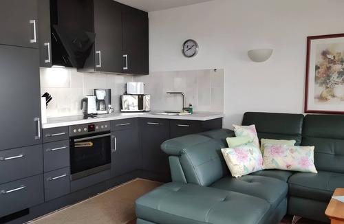 Mellenthin Apartment | Apartment 'WE2 Wasserblick' with Sea View, Balcony and Wi-Fi