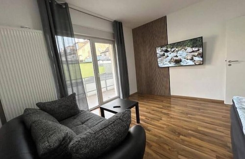 Hamm Apartment | Apartment with a Balcony Near the Main Train Station + Amazon Prime