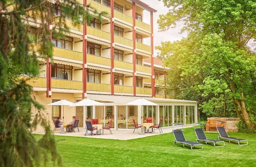 Bad Fuessing Apartment | Apartment with balcony directly opposite the Europa Therme