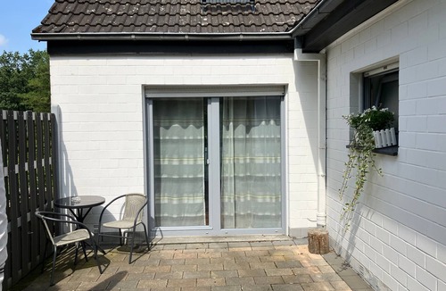 Allagen Apartment | Apartment ' with Private Terrace, Shared Garden and Wi-Fi