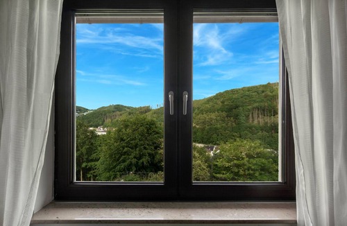 Plettenberg Apartment | Apartment 'Wohnung Zum Naturblick Plettenberg' with Mountain View, Balcony and Wi-Fi