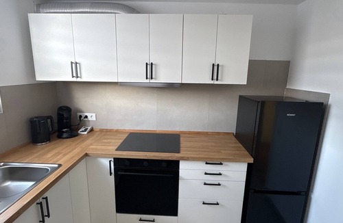 Moessingen Apartment | Apartment 'Zentrale in Mössingen 2' with Mountain View, Balcony and Wi-Fi