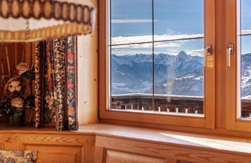 Gattererberg Apartment | Apartment "Zillertal 3000" with Mountain View, Wi-Fi & Terrace
