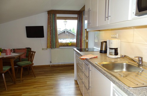 Stumm Apartment | "Apartmenthaus Zentral 8er App" near the Ski Area with Mountain View, Wi-Fi & Balcony