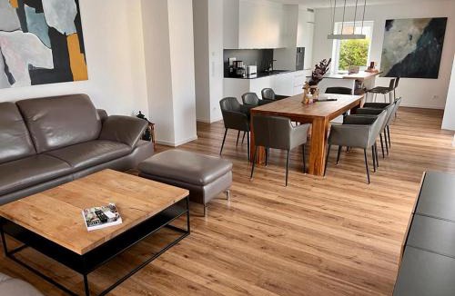 Zirndorf Apartment | Apartments bei Playmobil EG,130m2,große Terassen,24h Self Check-in, free Parking