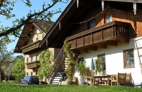 Riedering Apartment | Appartement Hochries, 51 qm Obergeschoss, 1 Separates Schlafzimmer