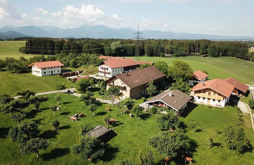 Riedering Apartment | Appartement Hochries, 51 qm Obergeschoss, 1 Separates Schlafzimmer
