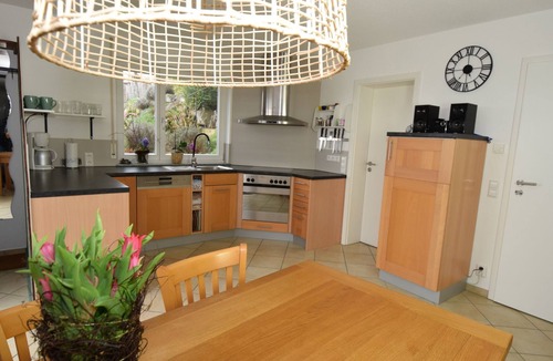 Salem Apartment | Appartement in Beuren mit Terrasse und Grill by Interhome