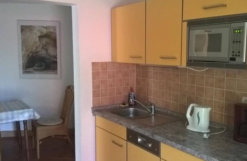 Schonfeld Apartment | Appartement in Schönfeld mit Großem Garten by Interhome