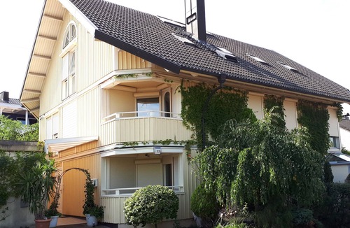 Kredenbach Apartment | Appartement mit 4 Einzelbetten in 3 Schlafzimmern