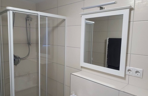 Kredenbach Apartment | Appartement mit 4 Einzelbetten in 3 Schlafzimmern