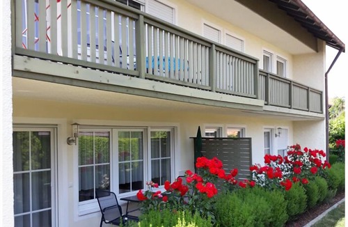 Bad Birnbach Apartment | Appartement mit wenigen Gehminuten zu Wanderwegen mit Blick übers Rottal
