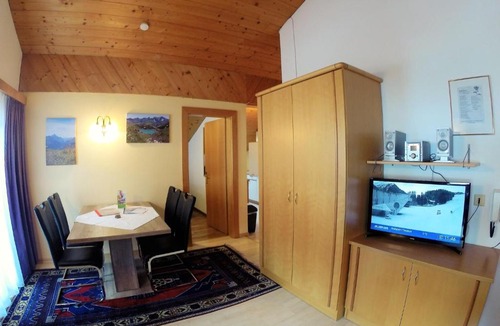 Pettneu am Arlberg Apartment | Appartement St Sebastian