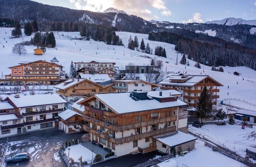 Lermoos Apartment | Appealing apartment in Tyrol near skiing