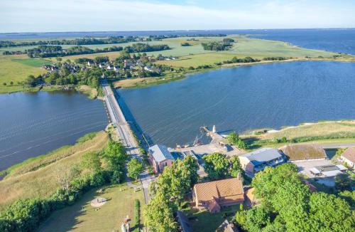 Waase Apartment | Apt "Sunset Lounge" in Waase - Ummanz - Meerblick, Kamin, Sauna