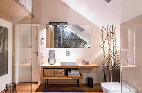 Buhlau Apartment | Architektenwohnung mit Privatsauna