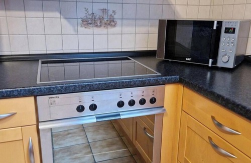 Moehnesee Apartment | Arnsberger Wald Holiday Apartment with Balcony and Wi-Fi
