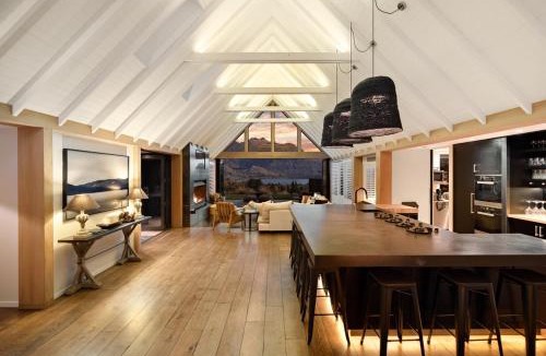 Arrowtown Villa | Aroha Homestead Luxury Holiday Home by MajorDomo