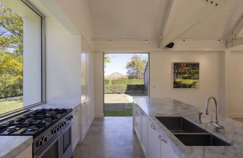 Speargrass Flat House | Arrow Wood | Luxurious & peaceful villa | Modern rural charm