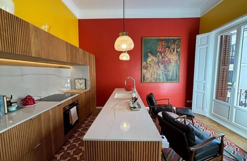 Embajadores Apartment | Artsy Gem | Colorful 1BR home in Antón Martín