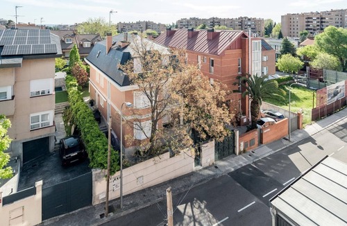 Ciudad Lineal Apartment | Arturo Soria Stays by Charming IV, newly renovated with Parking