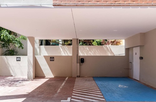 Ciudad Lineal Apartment | Arturo Soria Stays by Charming V, newly renovated with Parking