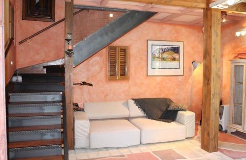 Mount Creighton Apartment | Arty Luxury Barn Apartment