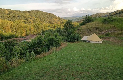 Villagalijo RV Rental | Astial Ezquerra Experience – Nature with Charm