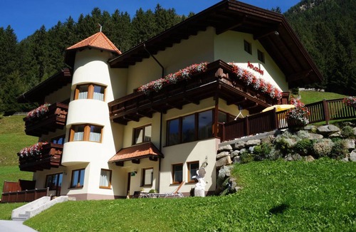 Sankt Leonhard im Pitztal Apartment | 70 m² Apartment ∙ 2 bedrooms ∙ 4 guests