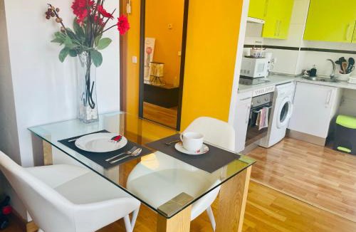 San Diego Apartment | ATICO & TERRAZA a 6 minutos en metro de ATOCHA estacion central