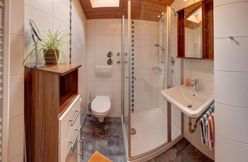 Inzell Apartment | Attic apartment Falkensee up to 4 persons, 60 sqm, 2 bedrooms, balcony, TV