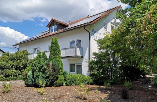 Bad Goegging Apartment | Attractive vacation apartment (38m2) with balcony
