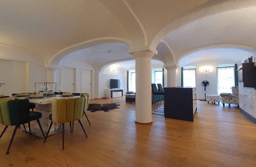 Stephanskirchen Apartment | Außergewöhnliche, Großartige, Moderne und Gemütliche Wohnung-suite am Simssee