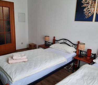 Haunstetten-Siebenbrunn Apartment | Augsburg!Möblierte Appartment!
