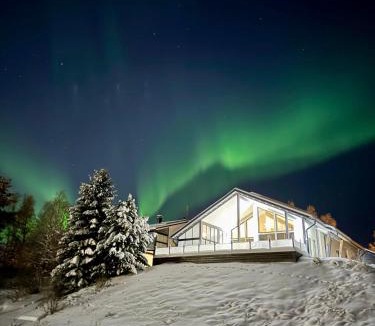Rovaniemi Villa | Aurora Arctic Riverside Villa