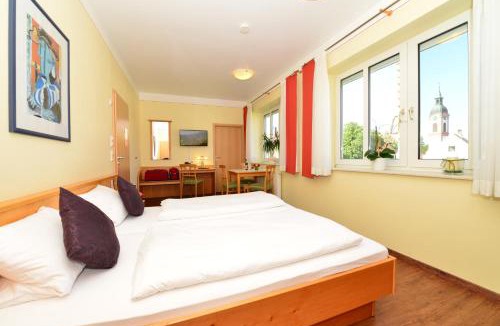 Ichenhausen Hotel | Autenrieder Gästehaus Schlossbräu