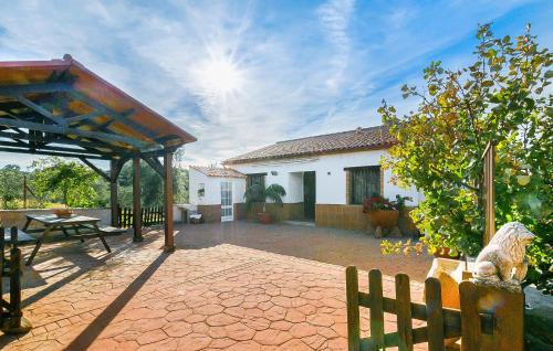 Villanueva del Rey House | Awesome Home In Villanueva Del Rey