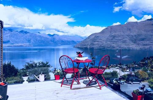 Fernhill Apartment | Awesomely Ambient Queenstown Home