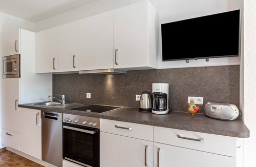 Oberhenneborn Apartment | Bärenhöhle Apartment (63 sqm, 2 Bedrooms) with Private Terrace and Wi-Fi