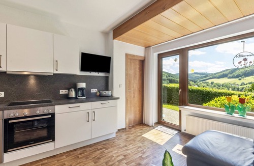 Oberhenneborn Apartment | Bärenhöhle Apartment (63 sqm, 2 Bedrooms) with Private Terrace and Wi-Fi