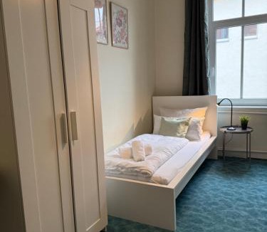Ibbenbueren Apartment | B23 Wooon 10 Einzelbetten I 5-Zimmer I TV I Bad NEU I Premiumbettwäsche