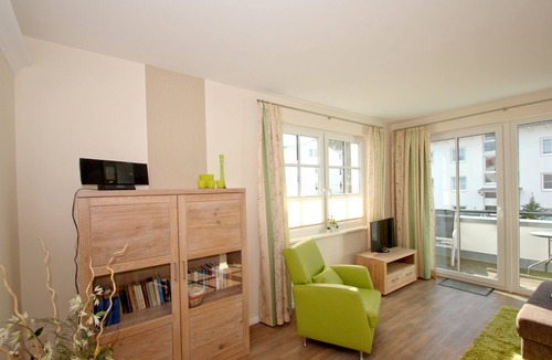 Gohren Apartment | Balcony, own sauna, free use of the AHOI adventure pool - Villa Antje FeWo 10